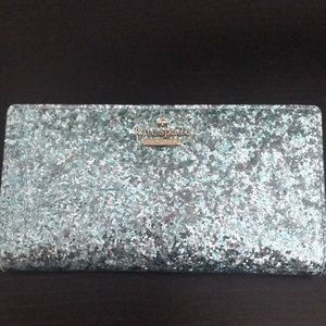 NWT Kate spade wallet **RARE**